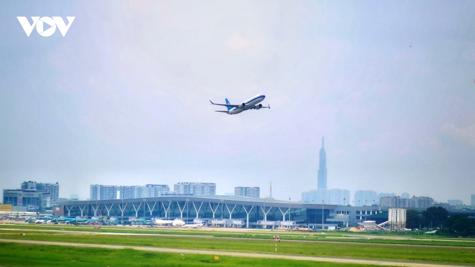 Tân Sơn Nhất đón 130.000 khách/ngày trong cao điểm Lễ Giỗ Tổ và 30/4