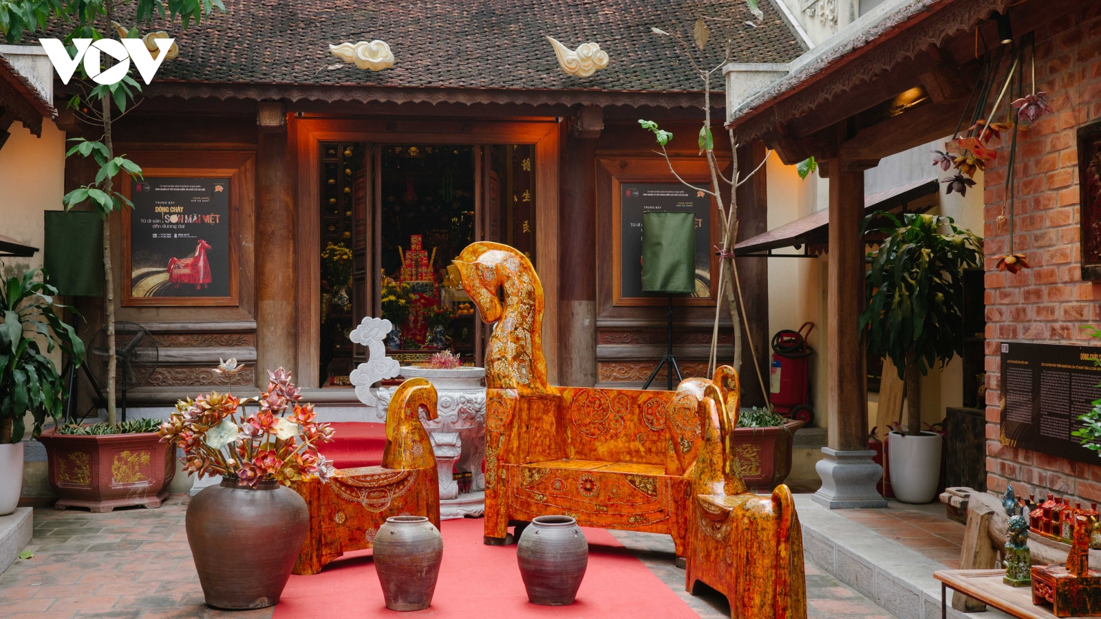 Phố cổ Hà Nội dịp 30/4: Sôi động không gian văn hóa