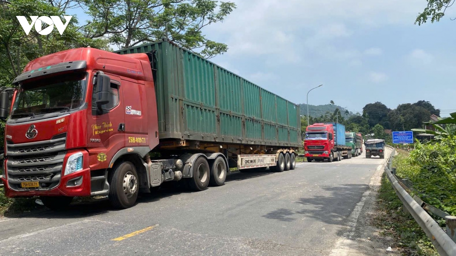 Thí điểm cho xe sơ-mi rơ-moóc lưu thông ban đêm trên Quốc lộ 49