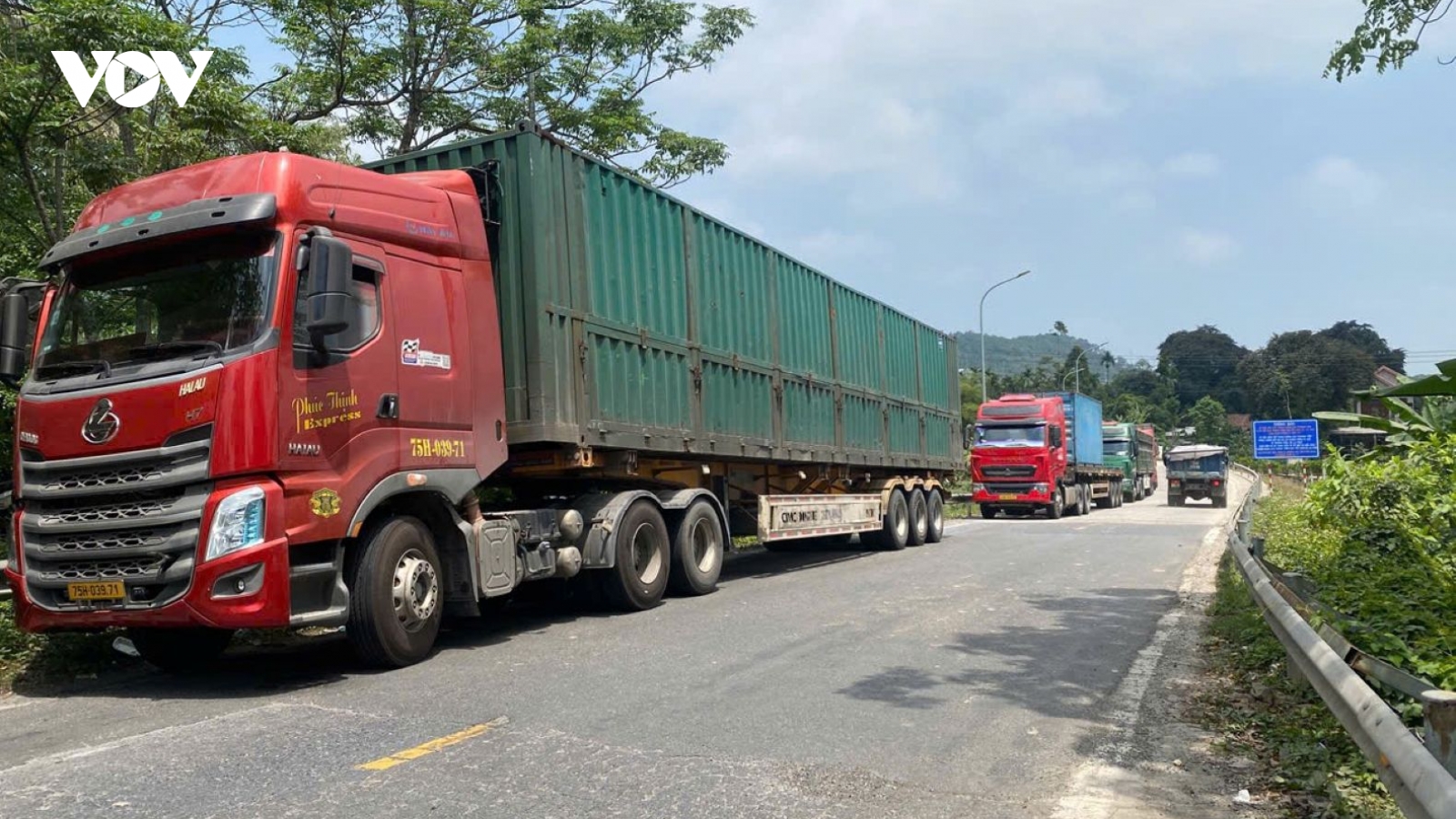 Thí điểm cho xe sơ-mi rơ-moóc lưu thông ban đêm trên Quốc lộ 49