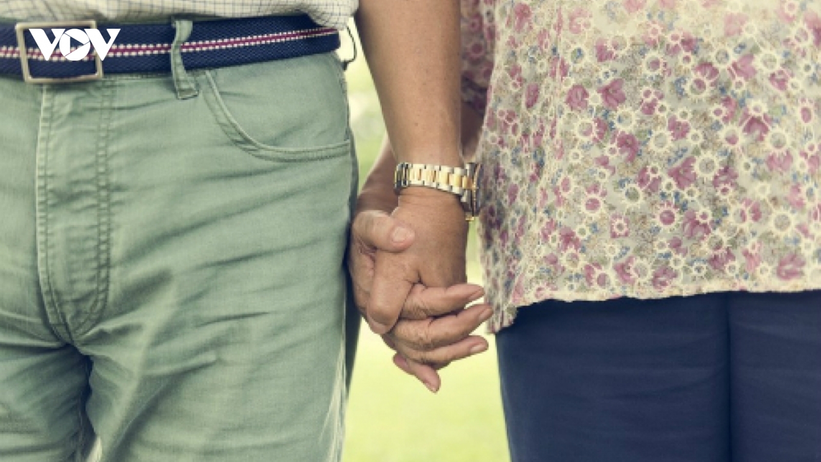 Sau 40 tuổi vẫn có thể “giữ lửa” chuyện chăn gối nếu hiểu đúng cách