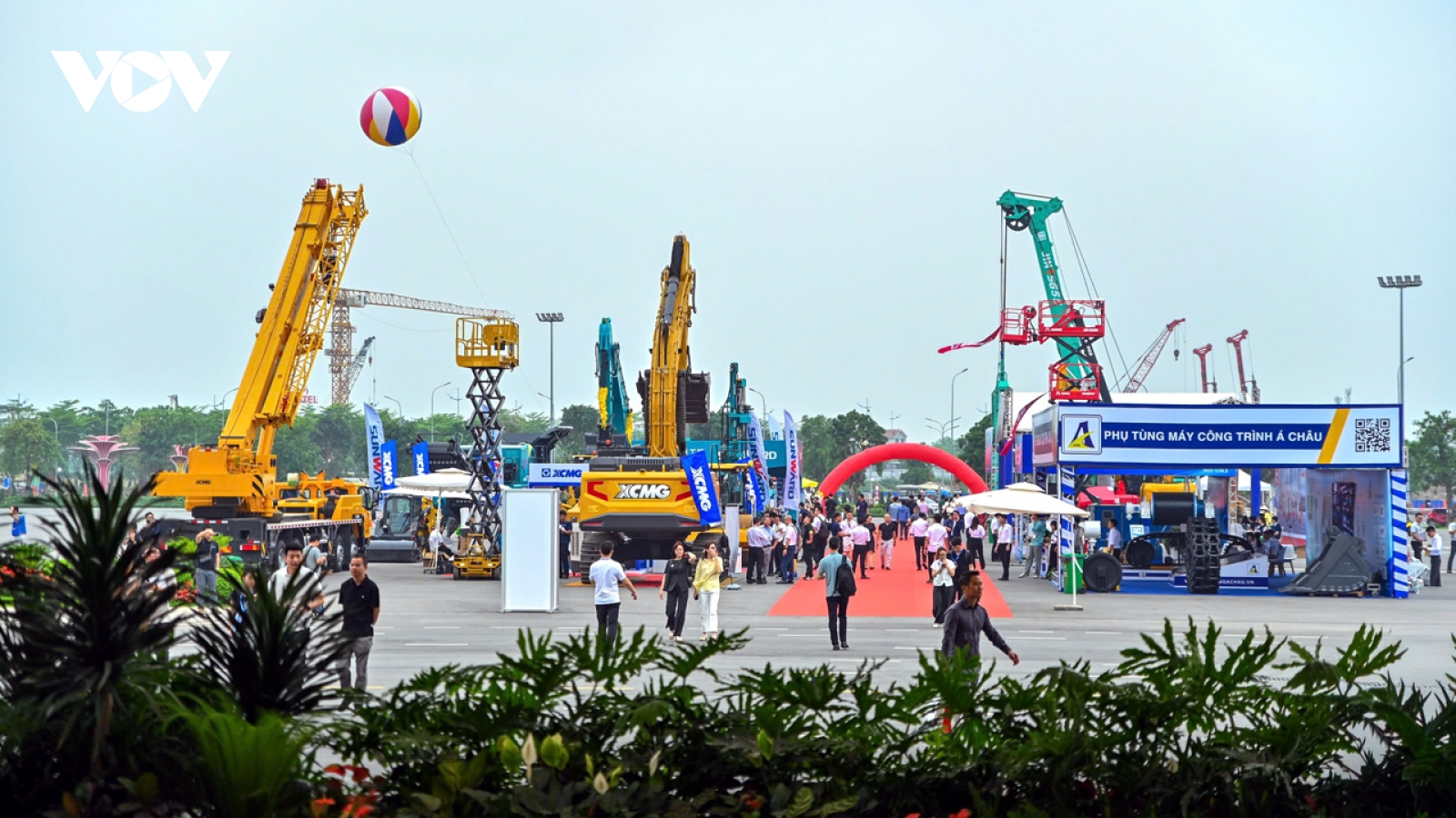 17 quốc gia tham dự Triển lãm Công nghệ Khai khoáng và Xây dựng tại Việt Nam