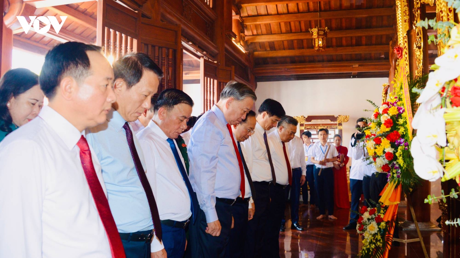 Tổng Bí thư, Chủ tịch nước Tô Lâm dâng hương tưởng nhớ Tổng Bí thư Hà Huy Tập