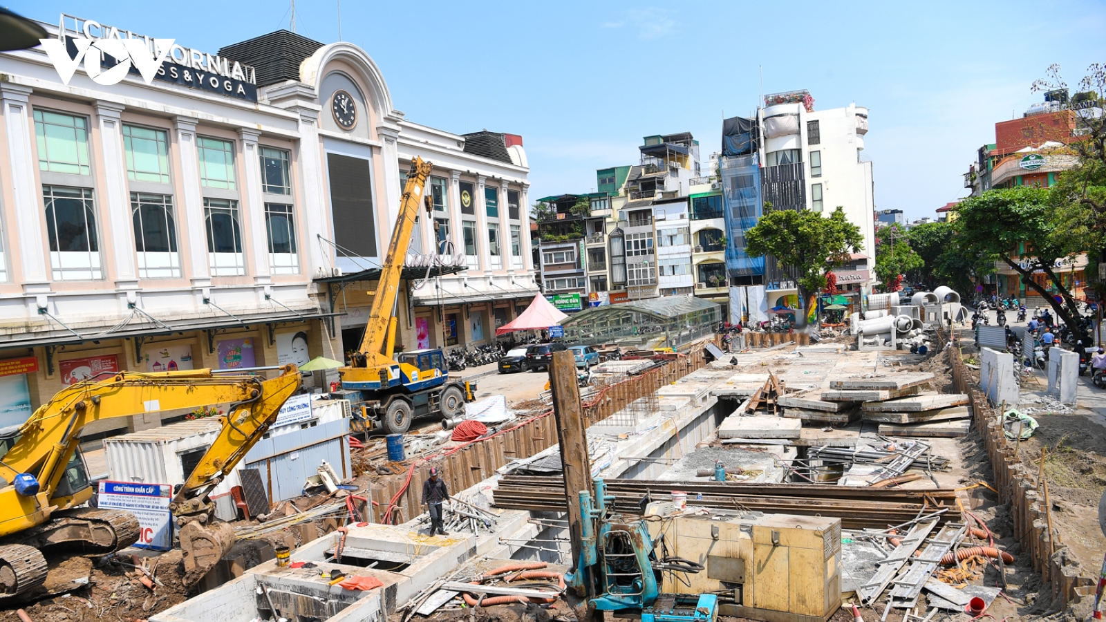 "Đếm ngược ngày về đích" trên công trường dự án hạ tầng thoát nước ngầm ở Hà Nội