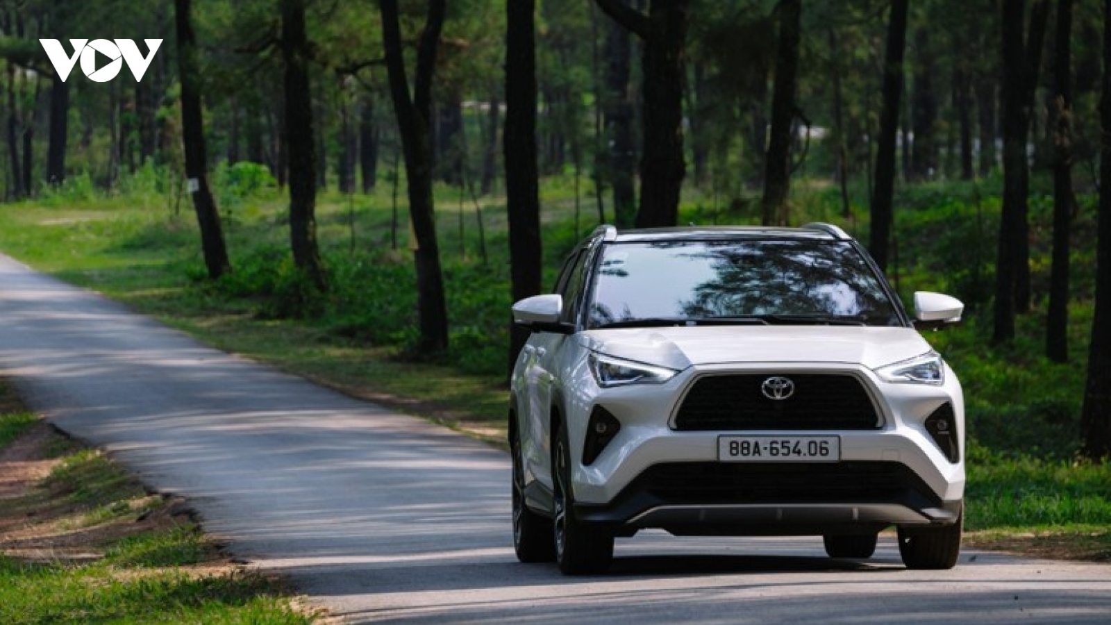 Giá bán tiệm cận xe xăng, chi phí vận hành rẻ - Yaris Cross HEV tăng doanh số