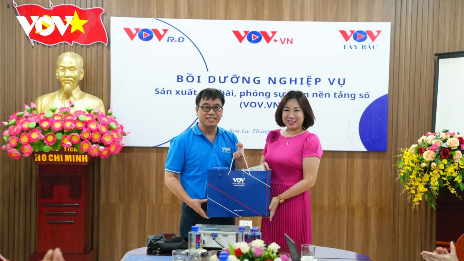 Báo Điện tử TNVN trao đổi nghiệp vụ với VOV Tây Bắc