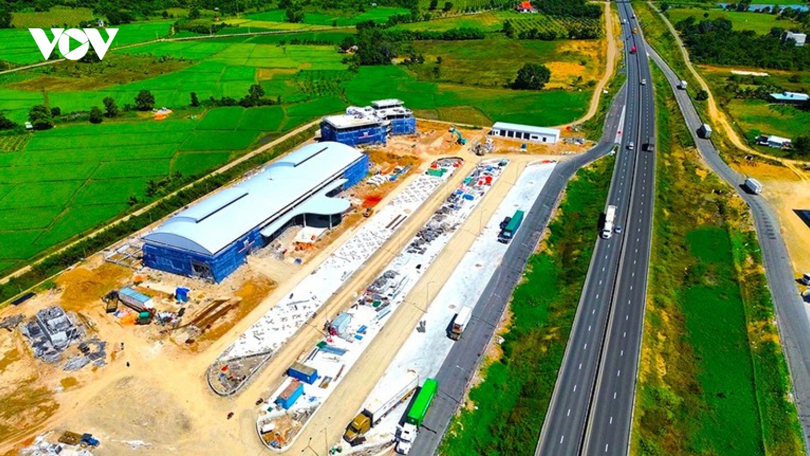 Cao tốc Bắc - Nam từ Hà Nội đến Cà Mau có 21 trạm dừng nghỉ phục vụ dịp lễ 30/4