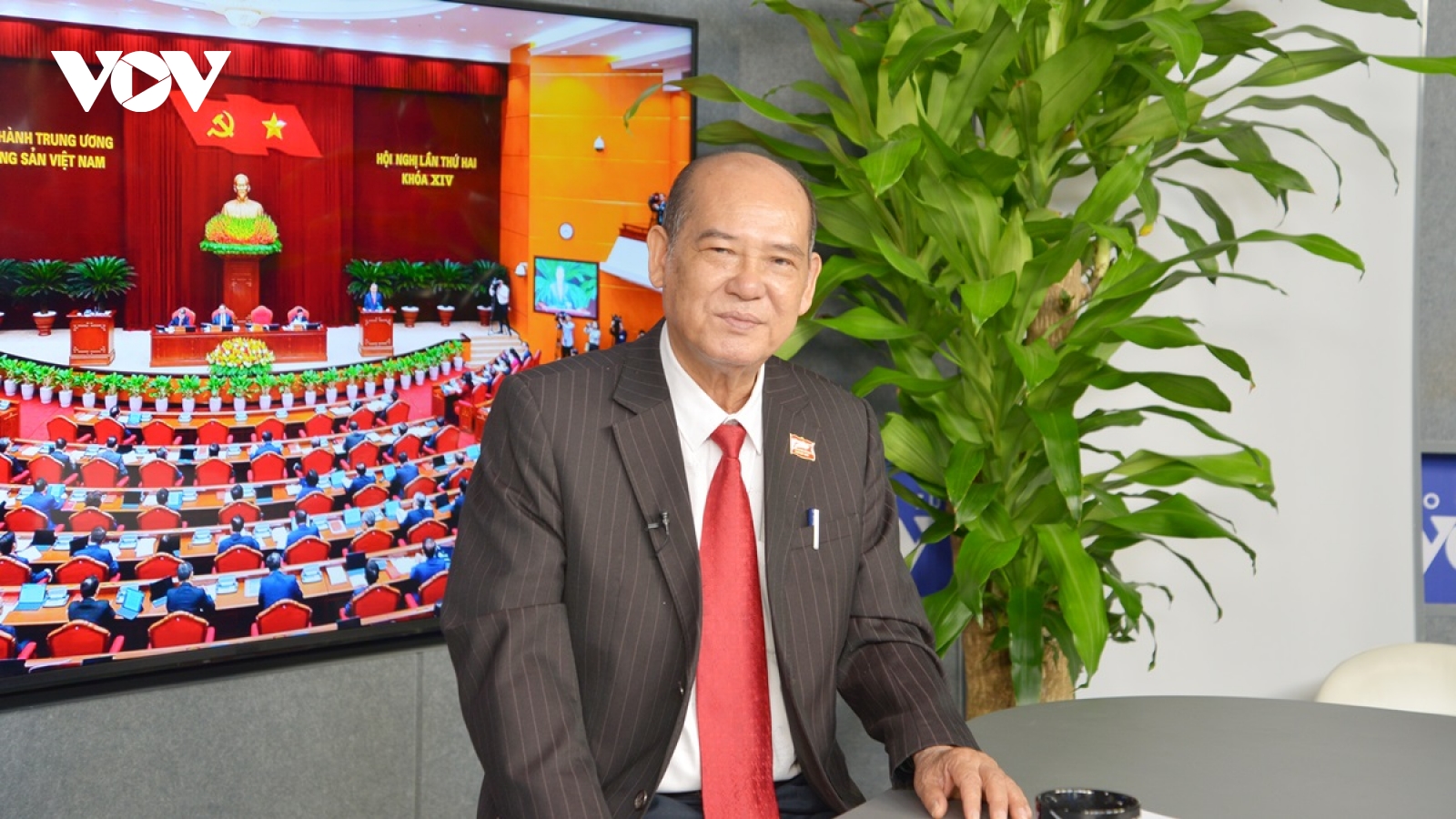 Phải xây dựng và hoàn thiện thể chế để cán bộ không thể tham nhũng