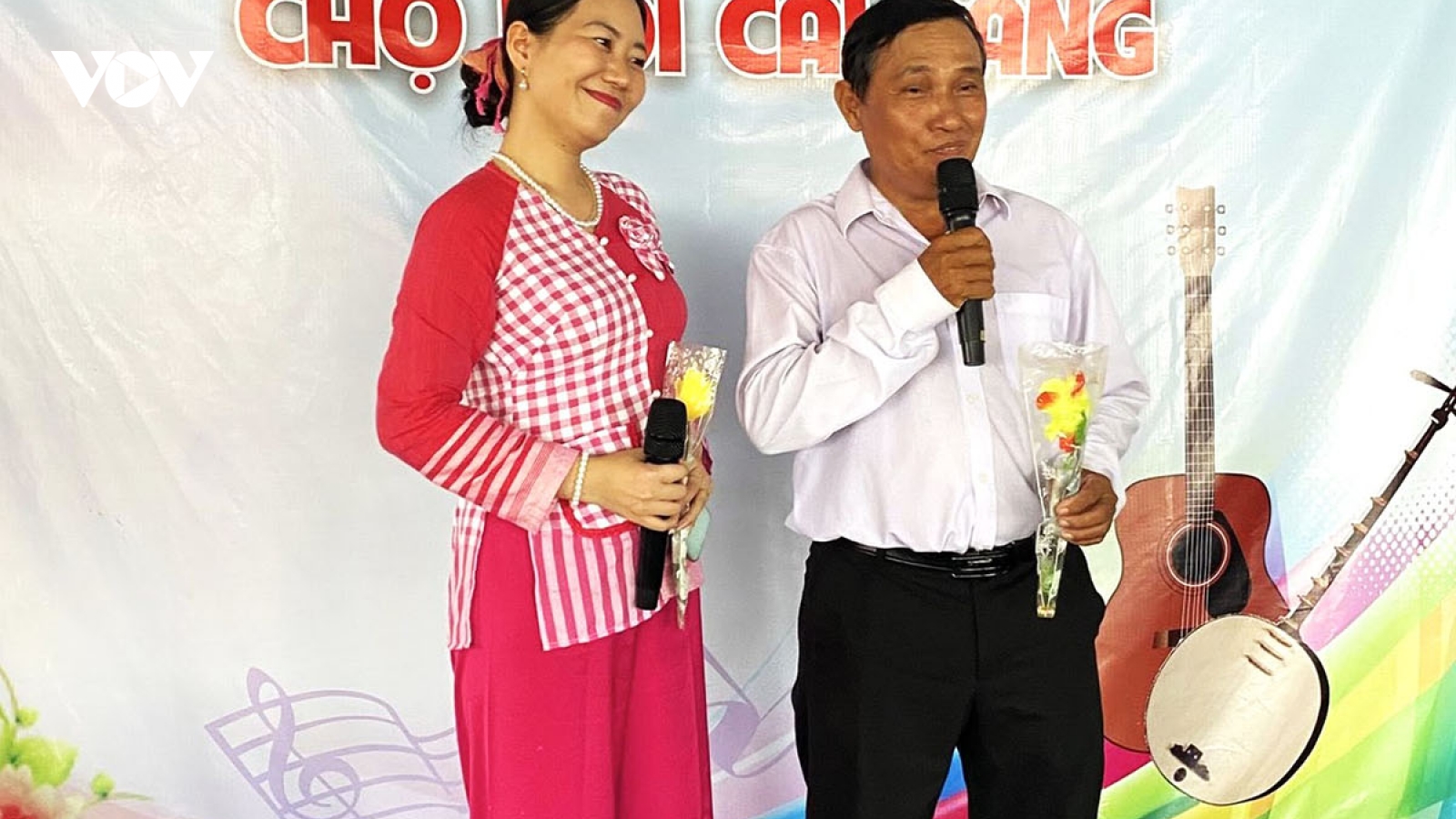 Cựu chiến binh Cần Thơ giữ lửa đờn ca tài tử trên chợ nổi Cái Răng