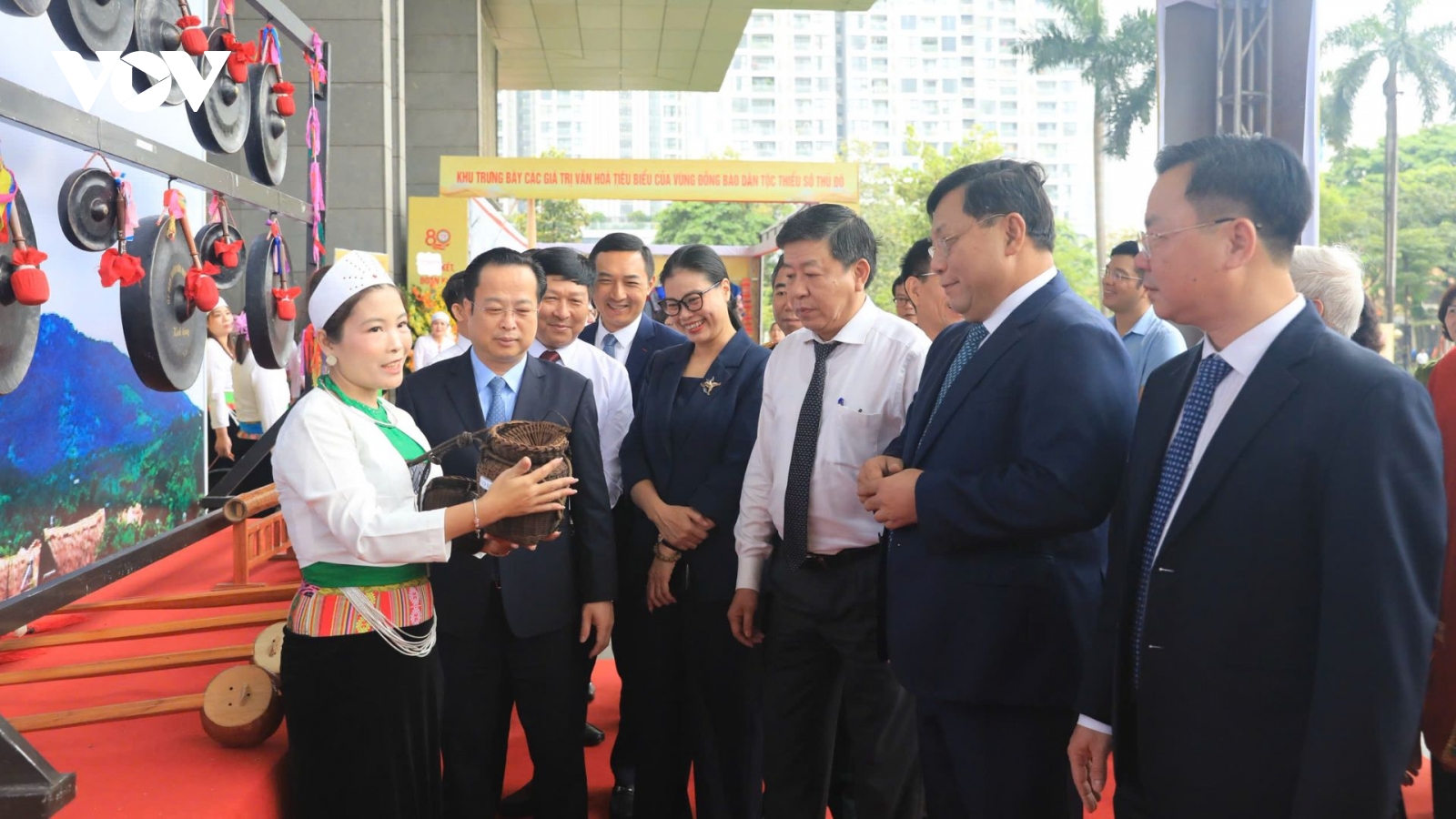 Hà Nội xóa hộ nghèo vùng dân tộc thiểu số, 100% xã đạt chuẩn nông thôn mới