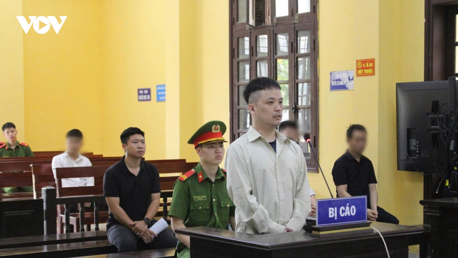 Tiktoker Lê Việt Hùng nhận 7 năm 6 tháng tù giam về tội cưỡng đoạt tài sản