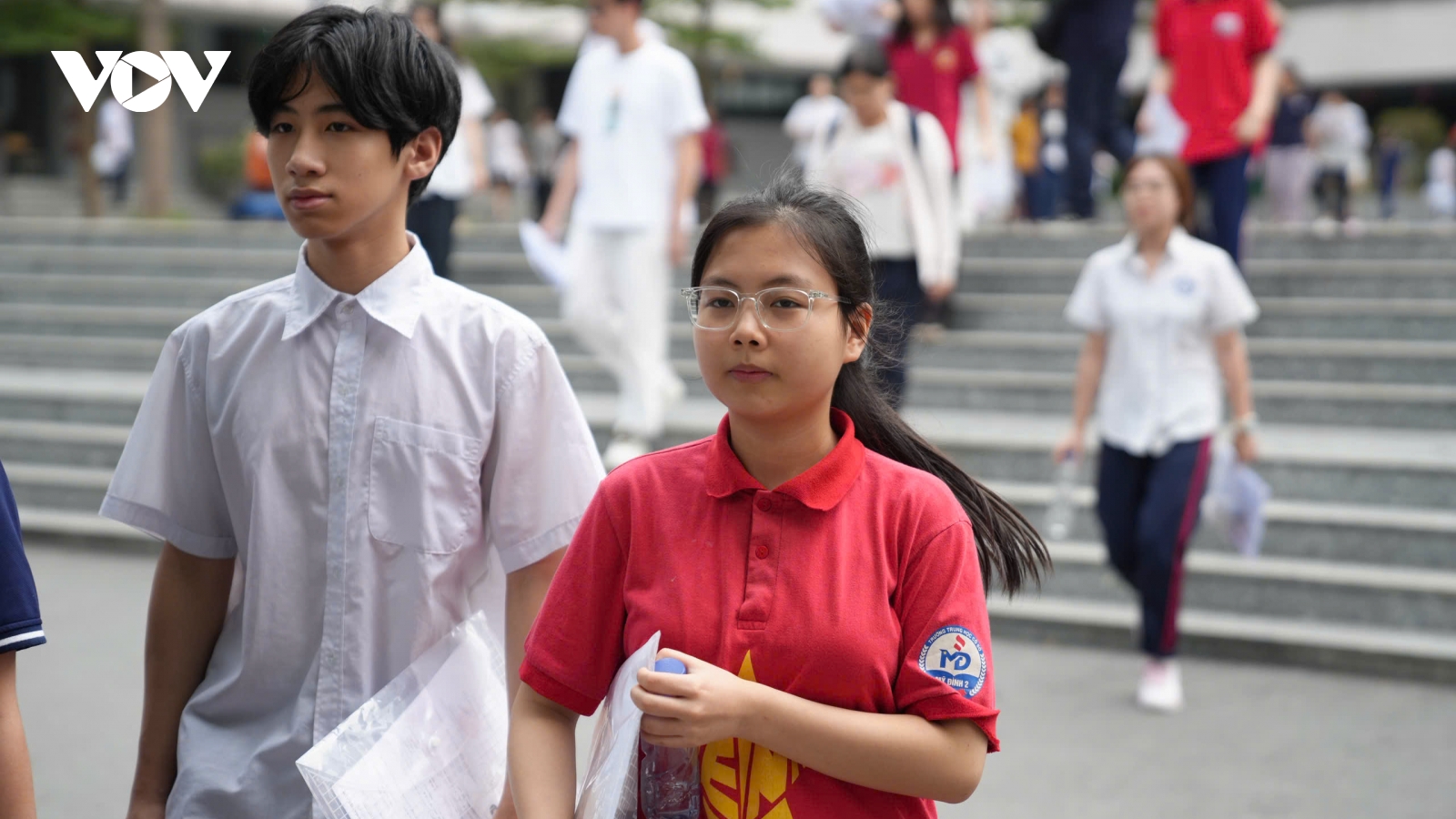 Gần 20.000 học sinh ở Hà Nội mất suất công lập: Áp lực thi lớp 10 tăng nhiệt