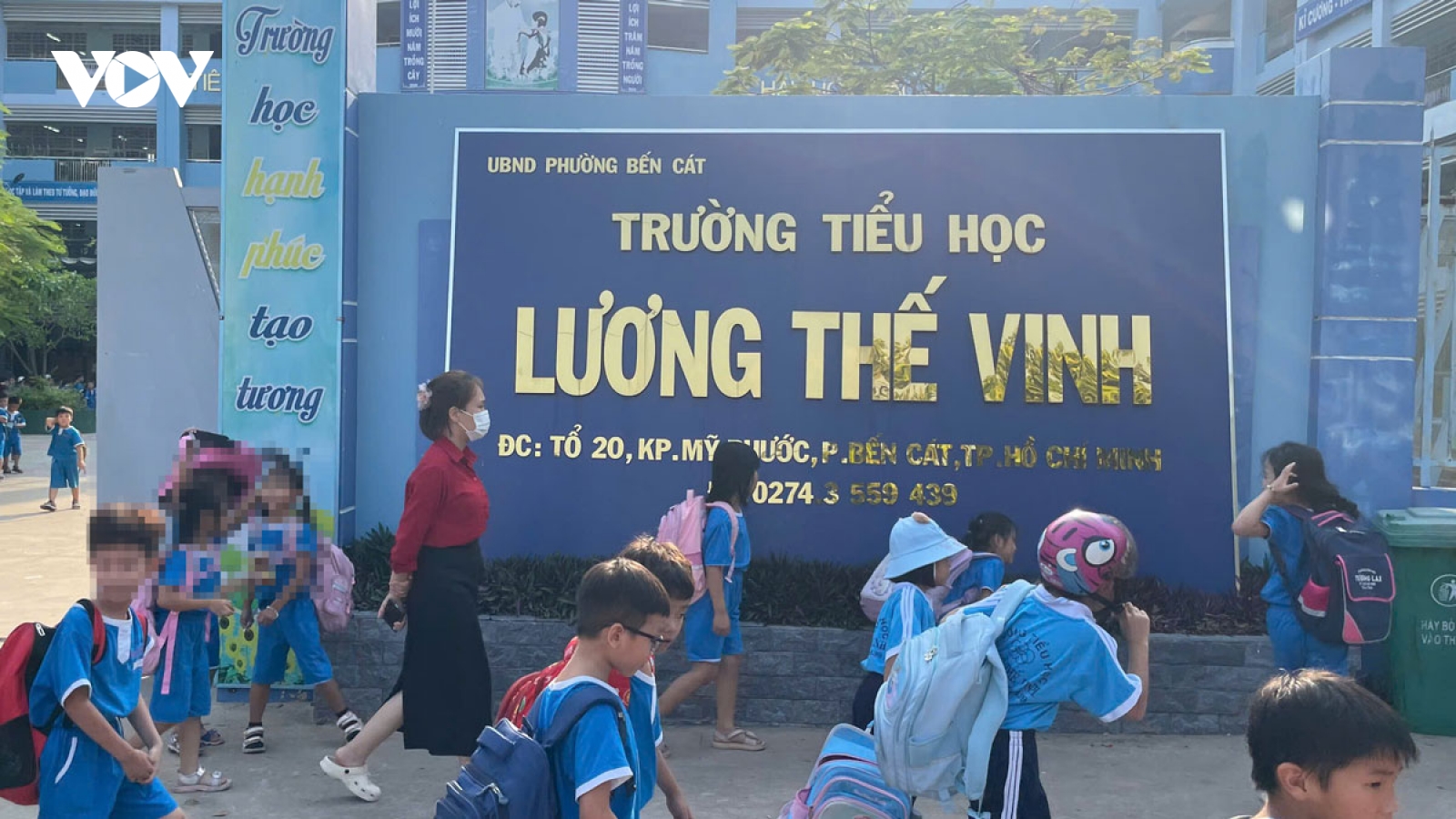Đình chỉ công tác giáo viên ở TP.HCM phạt học sinh tự chích kim tiêm vào tay