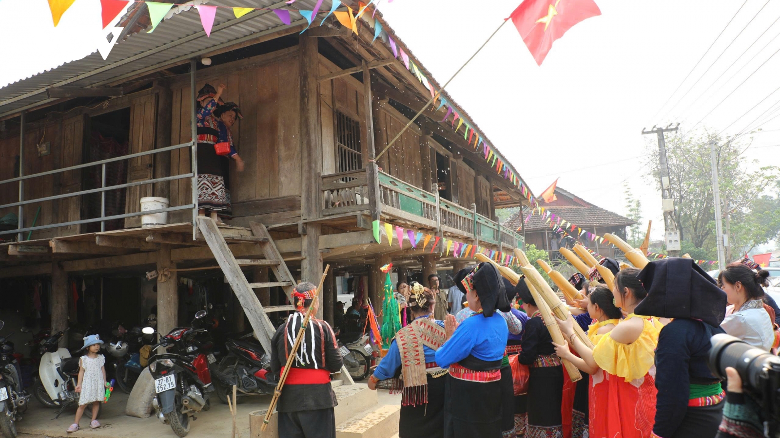 Du lịch Điện Biên bứt phá từ văn hóa bản địa