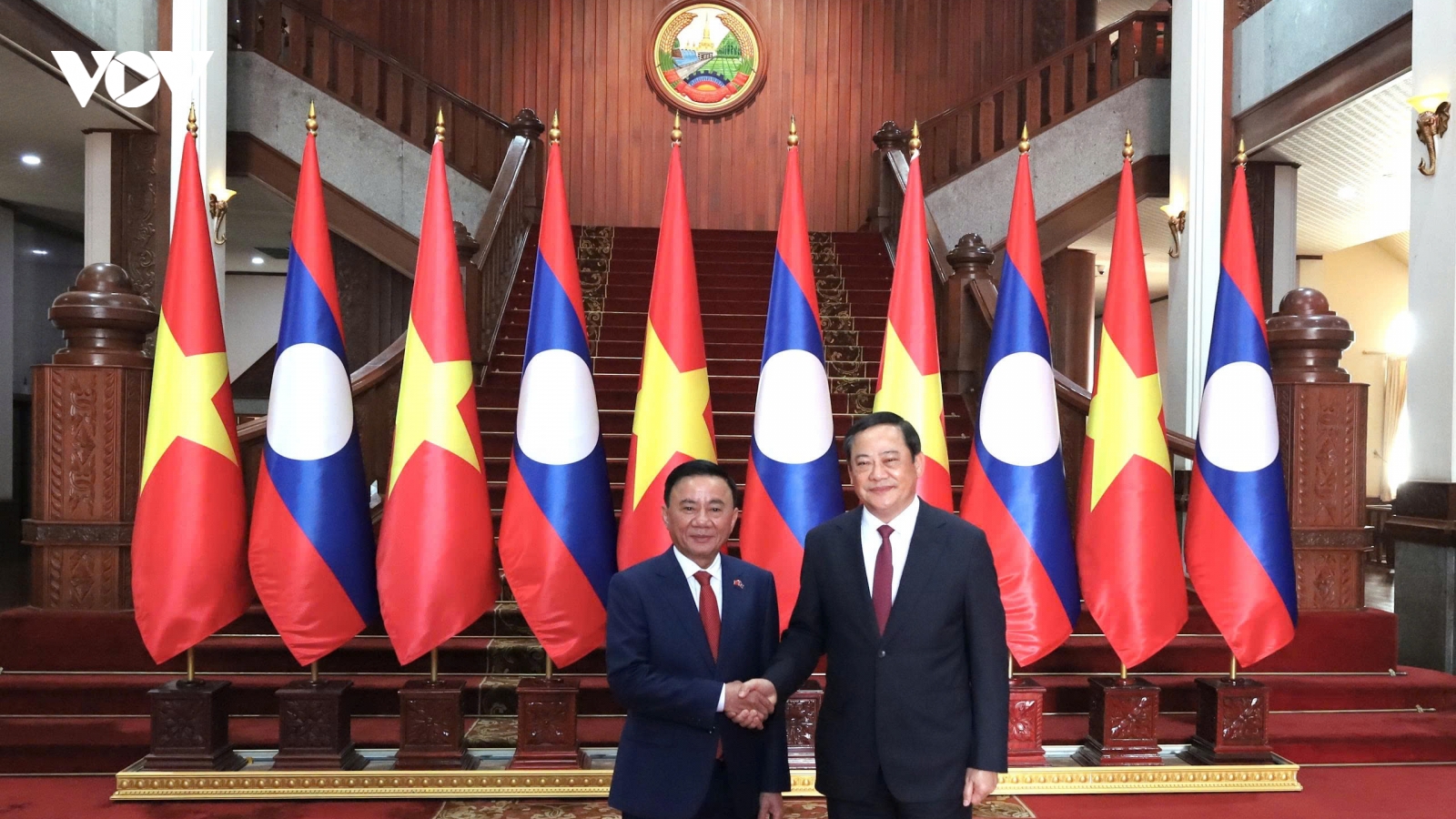 Thường trực Ban Bí thư Trần Cẩm Tú hội kiến Thủ tướng Lào Sonexay Siphandone