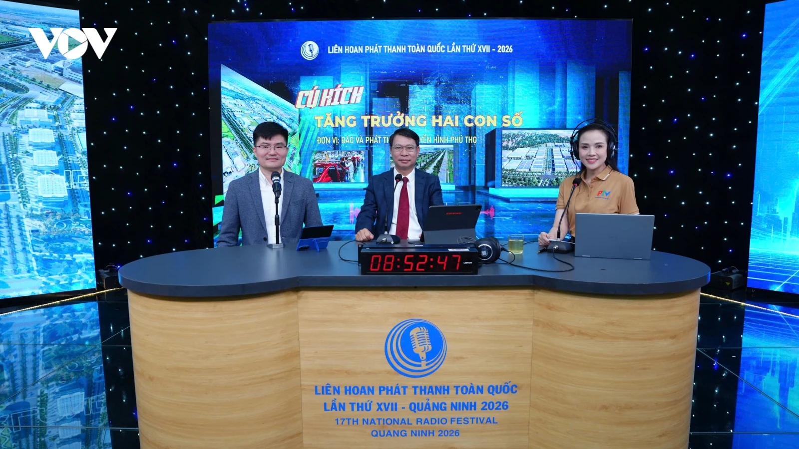Người làm phát thanh tìm lối đi riêng trong kỷ nguyên số