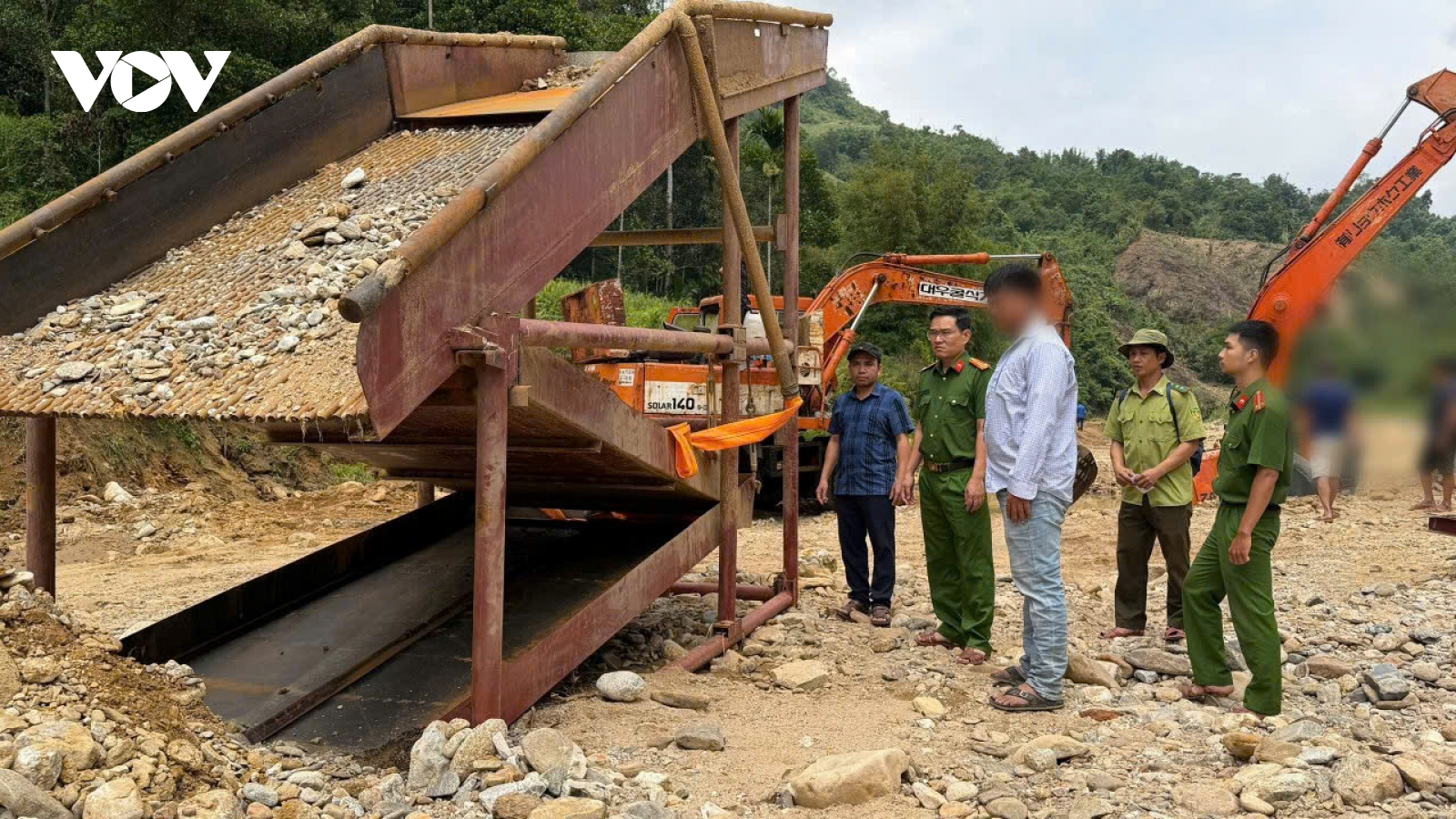 Công an Đà Nẵng kịp thời phát hiện, ngăn chặn nhóm khai thác vàng trái phép