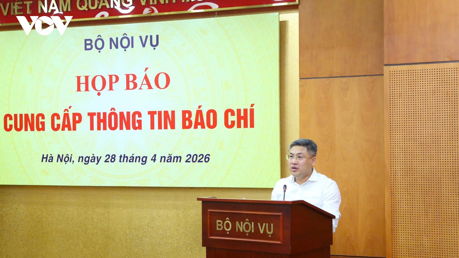 Bộ Nội vụ sẽ đề xuất các phương án cụ thể thực hiện cải cách tiền lương