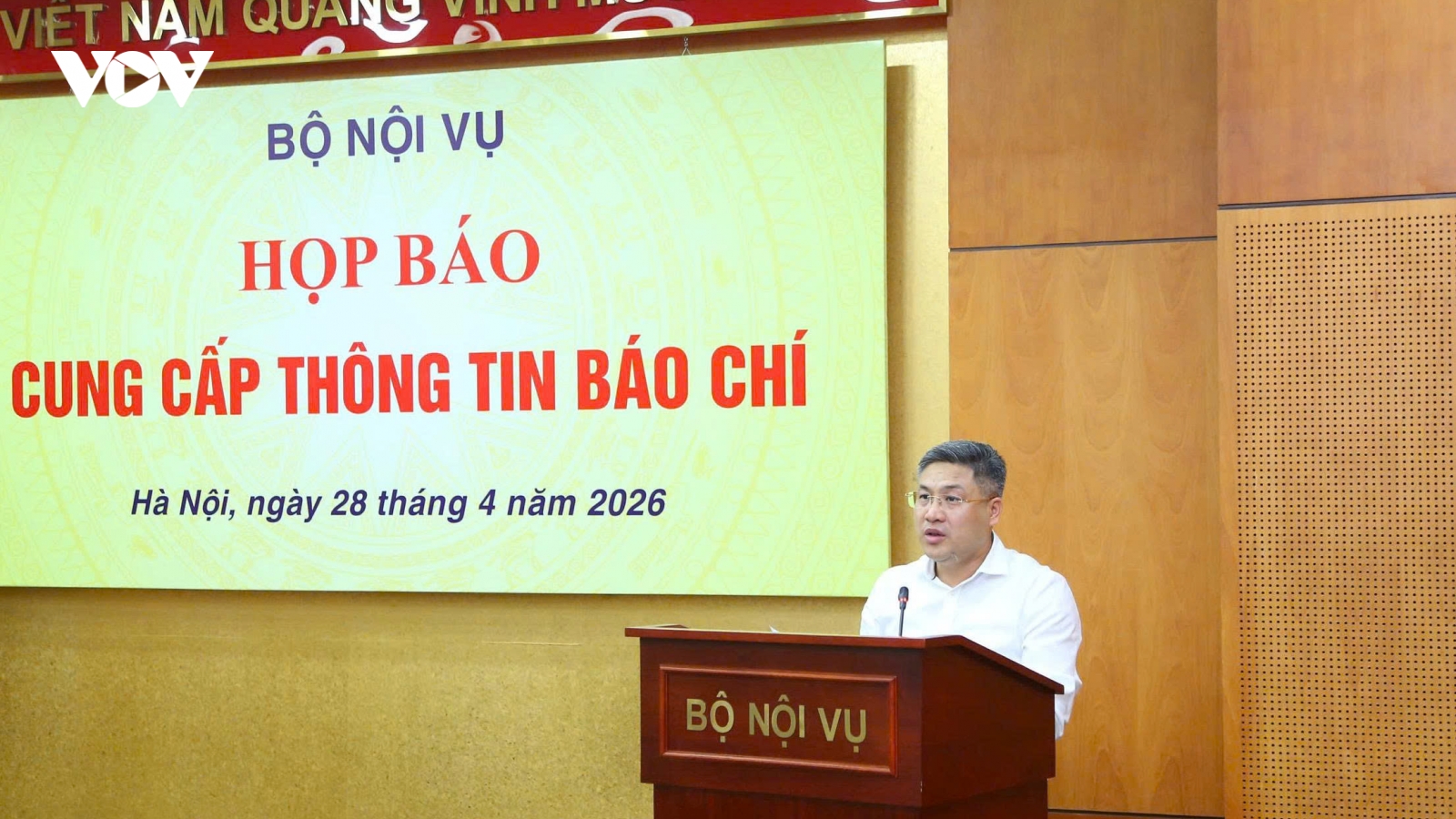 Bộ Nội vụ sẽ đề xuất các phương án cụ thể thực hiện cải cách tiền lương