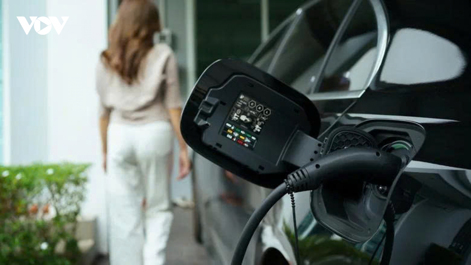 Bí quyết tiết kiệm chi phí khi sạc xe điện