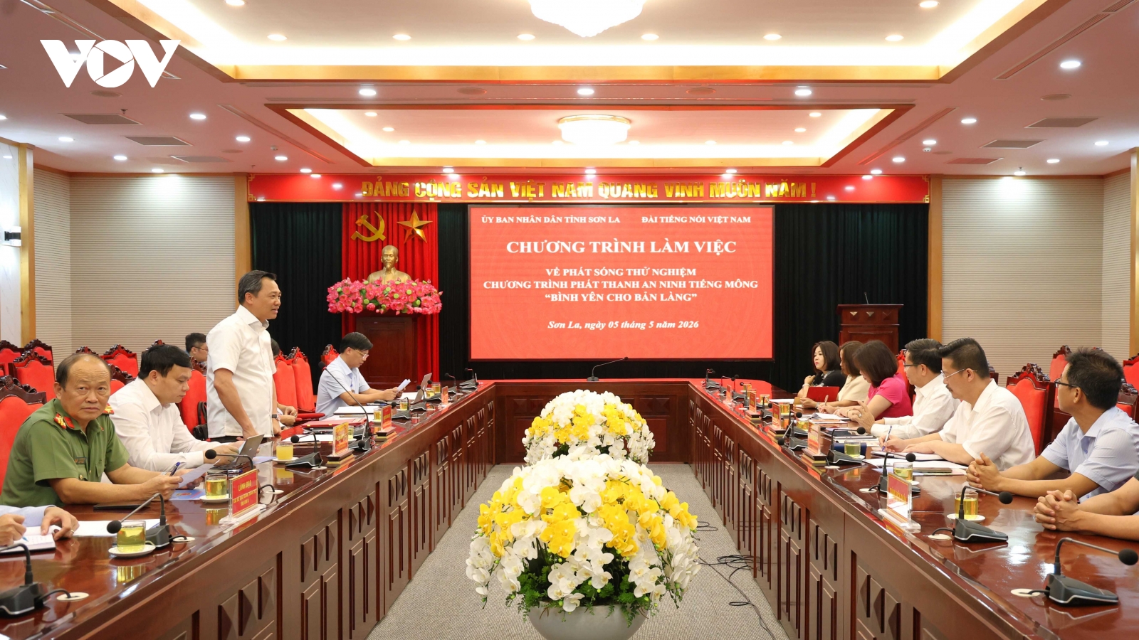 Chương trình phát thanh an ninh tiếng Mông “Bình yên cho bản làng” lên sóng