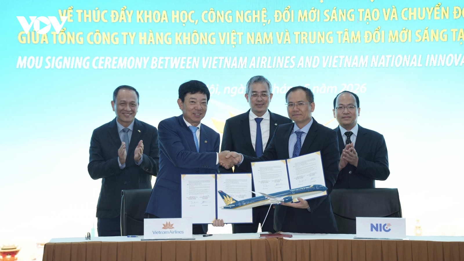 Vietnam Airlines hợp tác NIC, đẩy mạnh AI và công nghệ số trong vận hành