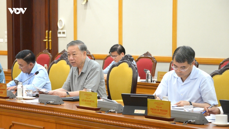 Tổng Bí thư, Chủ tịch nước chủ trì phiên họp về phương hướng phát triển TP.HCM