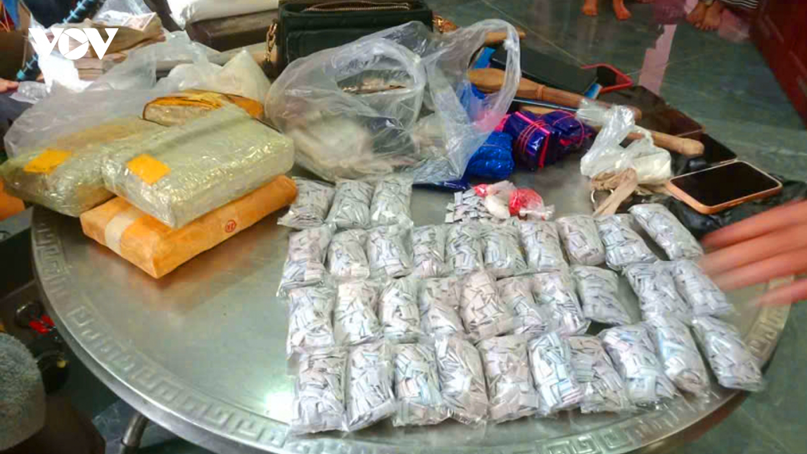 Triệt phá đường dây ma túy xuyên quốc gia, thu giữ hơn 23kg ma túy