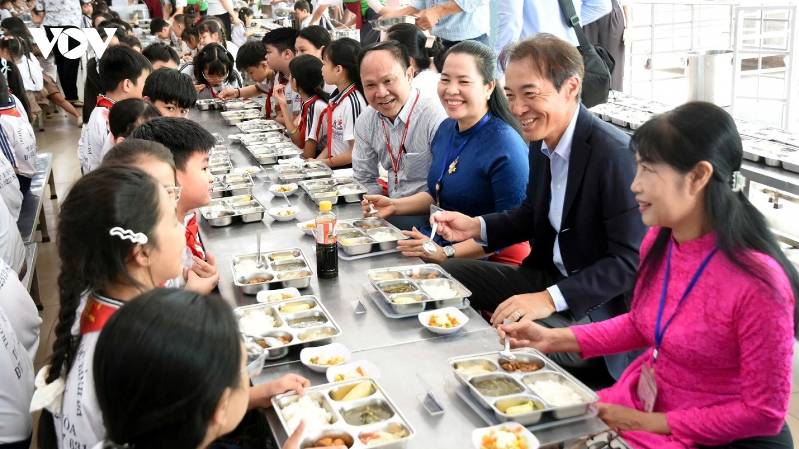 Tổng Giám đốc Ajinomoto Việt Nam thăm Dự án Bữa ăn học đường tại Đồng Nai