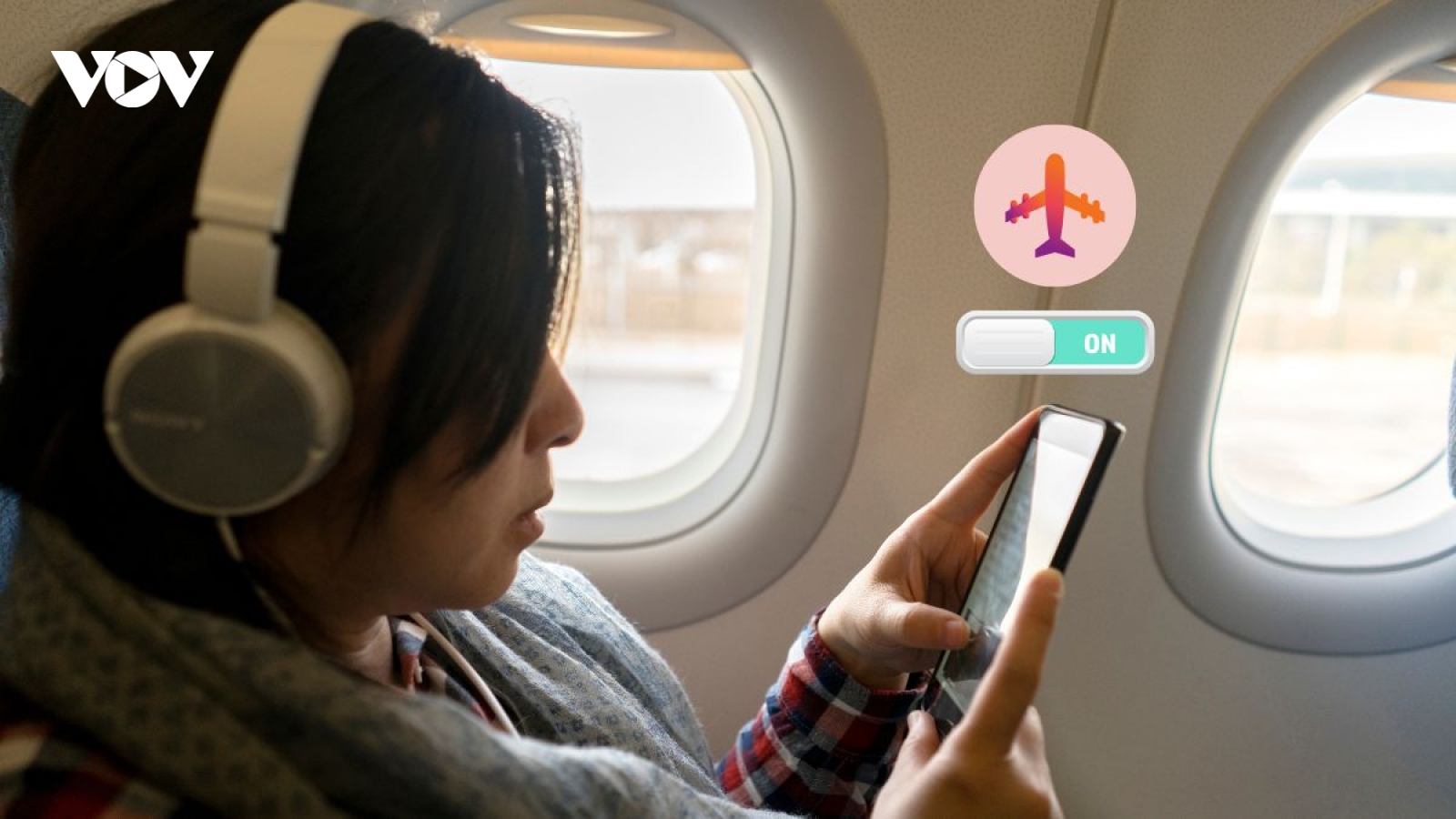 Vì sao quy định "điện thoại bật chế độ máy bay" khi bay không được gỡ bỏ?