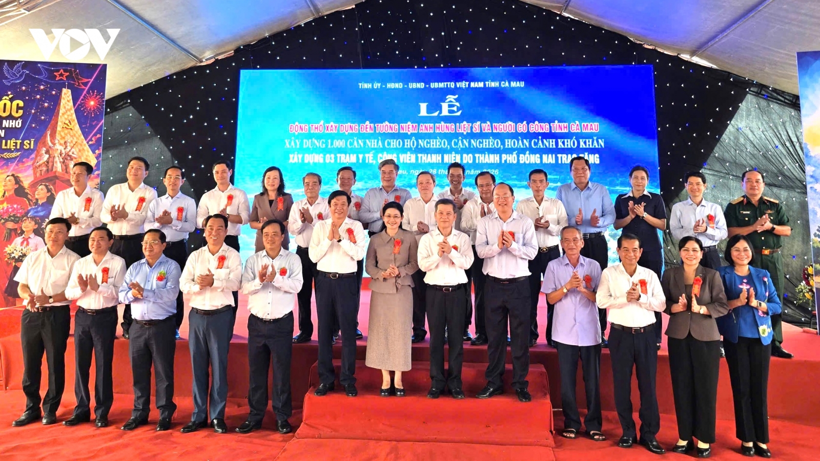 Cà Mau động thổ Đền tưởng niệm, khởi công xây dựng 1.000 căn nhà tình nghĩa