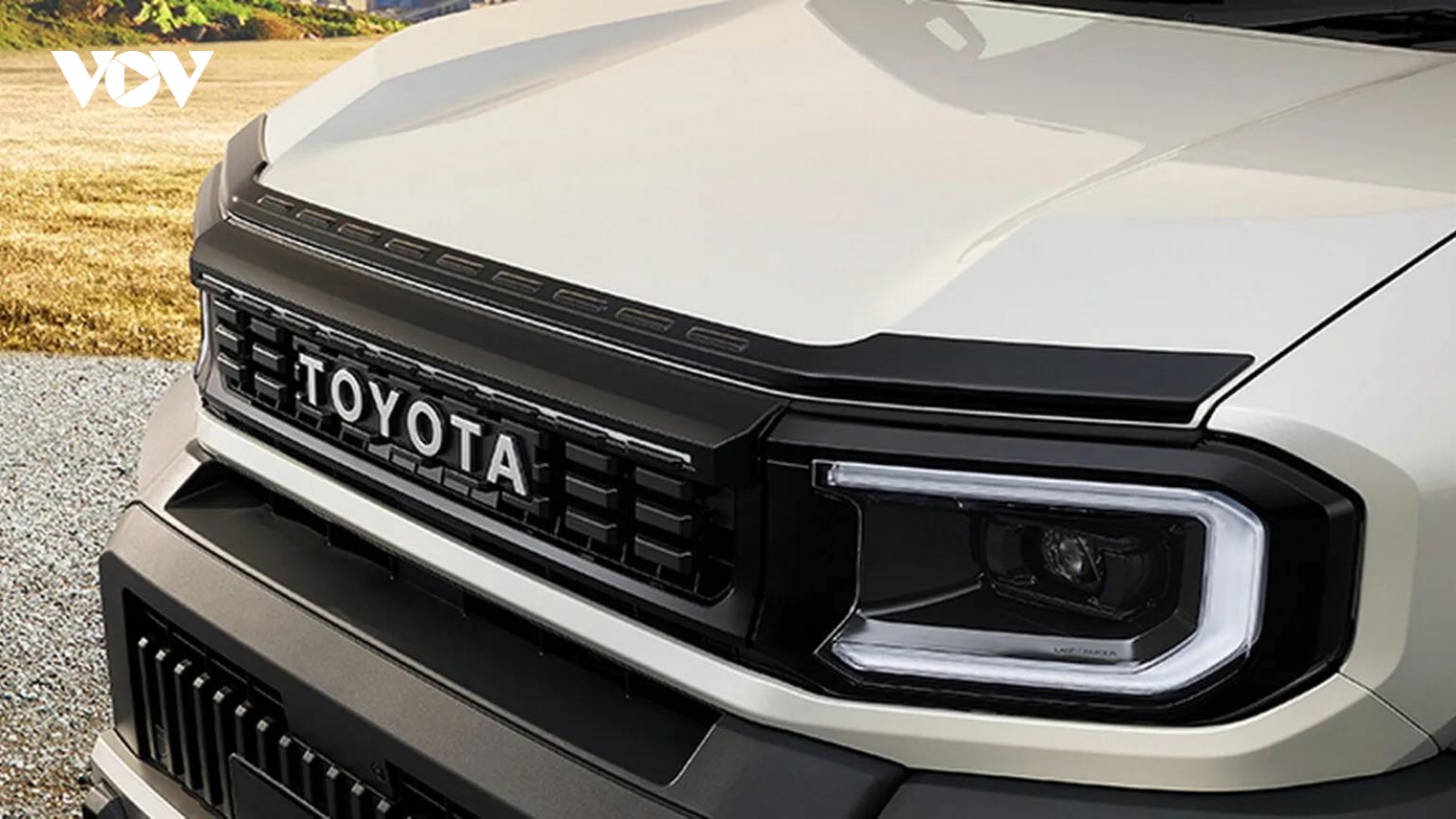 Toyota Land Cruiser FJ gây sốc với loạt phụ kiện đắt ngang xe sang