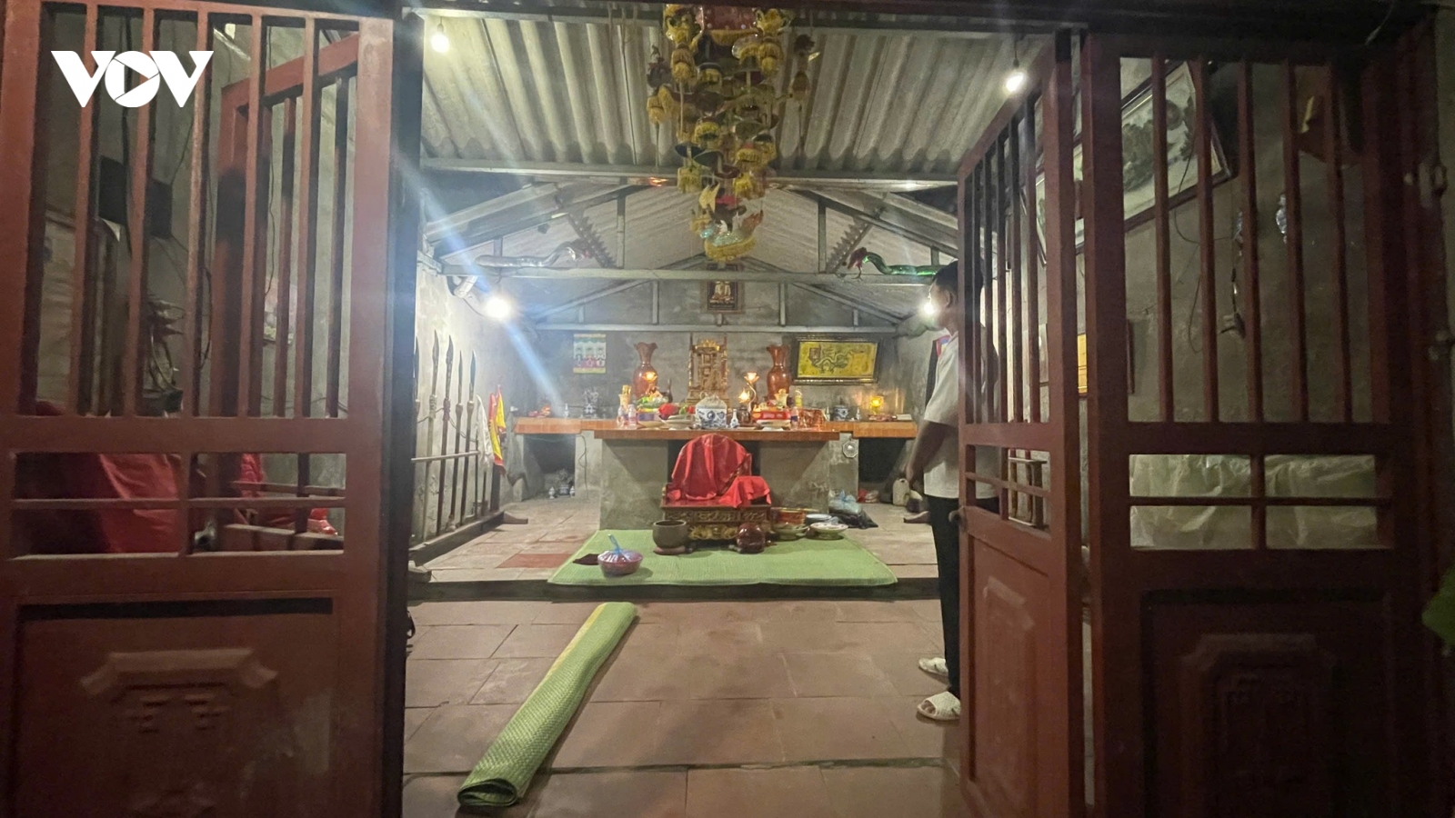 Tạm giữ đối tượng lợi dụng giải bùa để hiếp dâm cô gái 18 tuổi ở Bắc Ninh