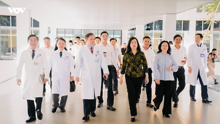 Nghệ An cần đẩy mạnh tầm soát ung thư, chăm sóc sức khỏe "từ sớm, từ xa"