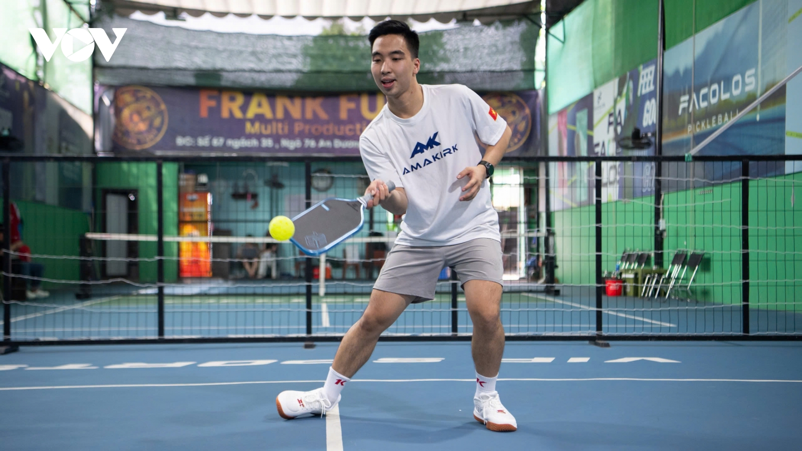Cách tạo xoáy Topspin hiệu quả cho cú Dink và Drop trong Pickleball