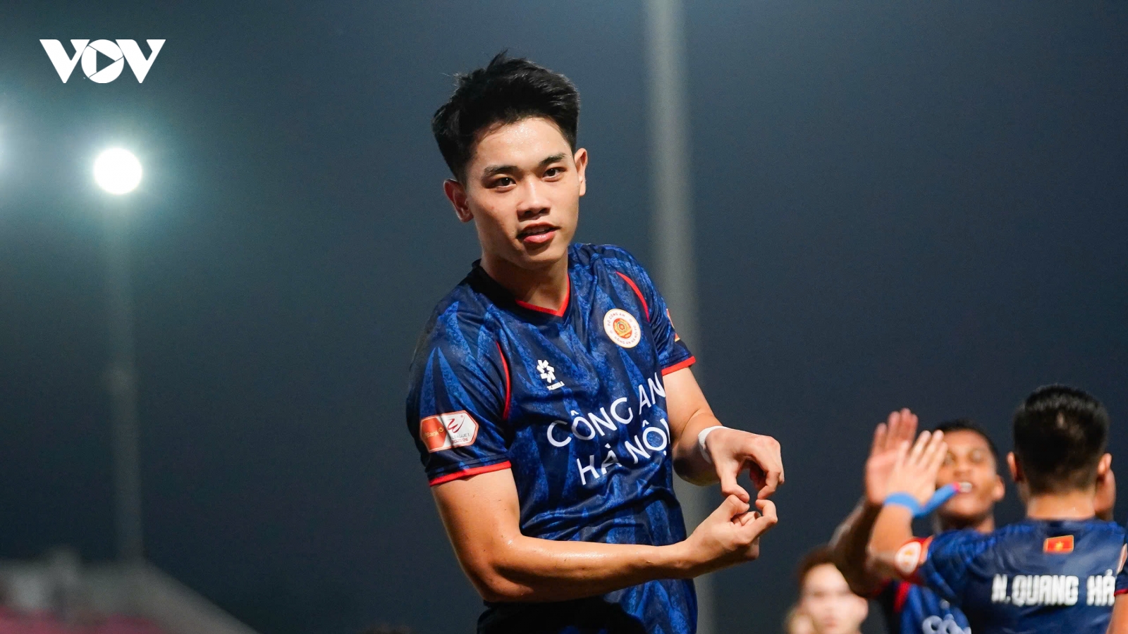 Sau vòng 21 V-League 2025/2026: CAHN chạm tay vào cúp vô địch