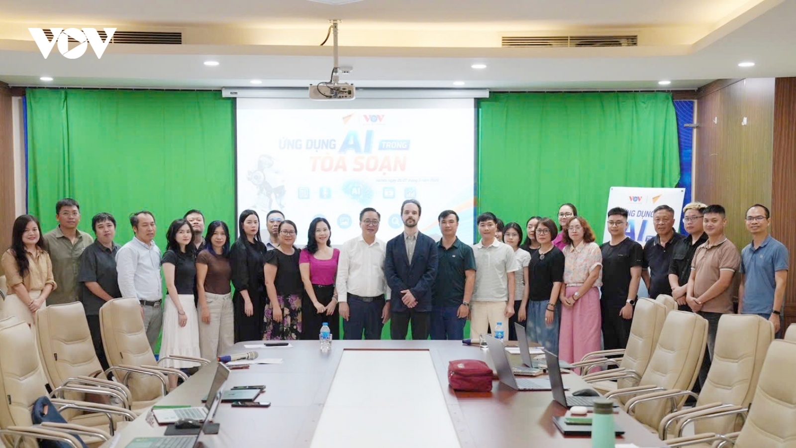 Đài Tiếng nói Việt Nam tổ chức khóa tập huấn “Ứng dụng AI trong tòa soạn”