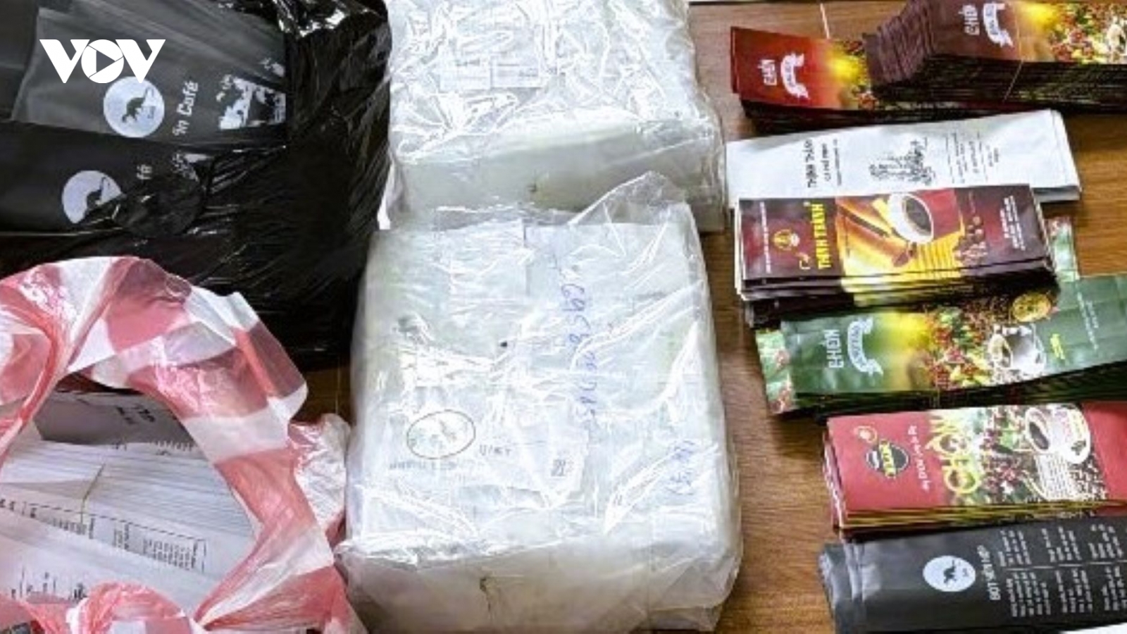 Triệt phá đường dây sản xuất, buôn bán cà phê giả quy mô lớn ở Quảng Trị