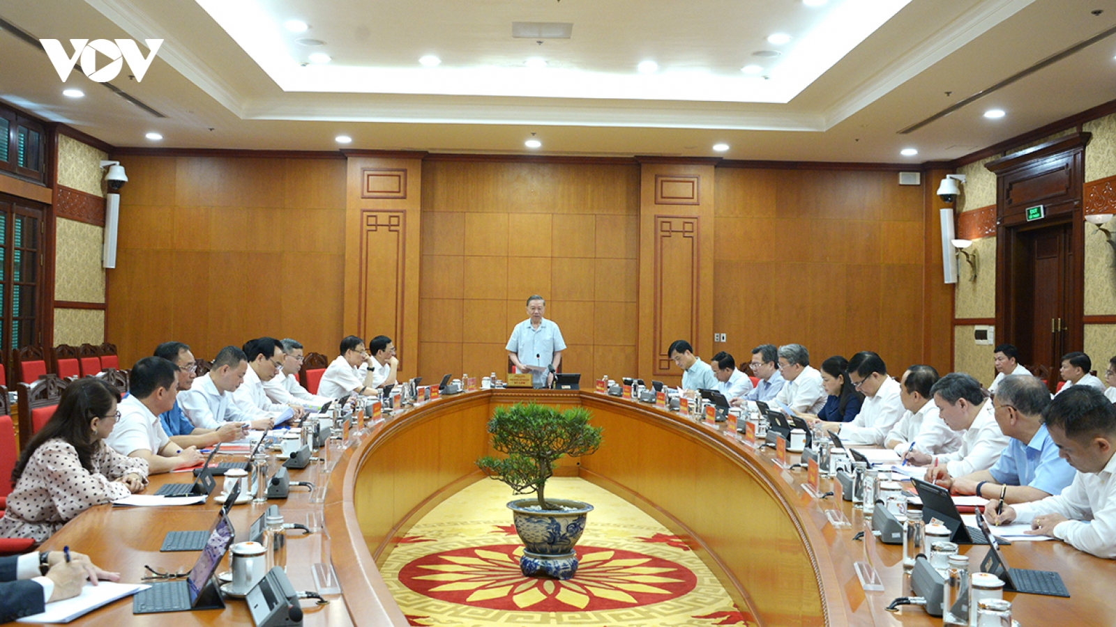 Top leader calls for integrated ecosystem for basic scientific research