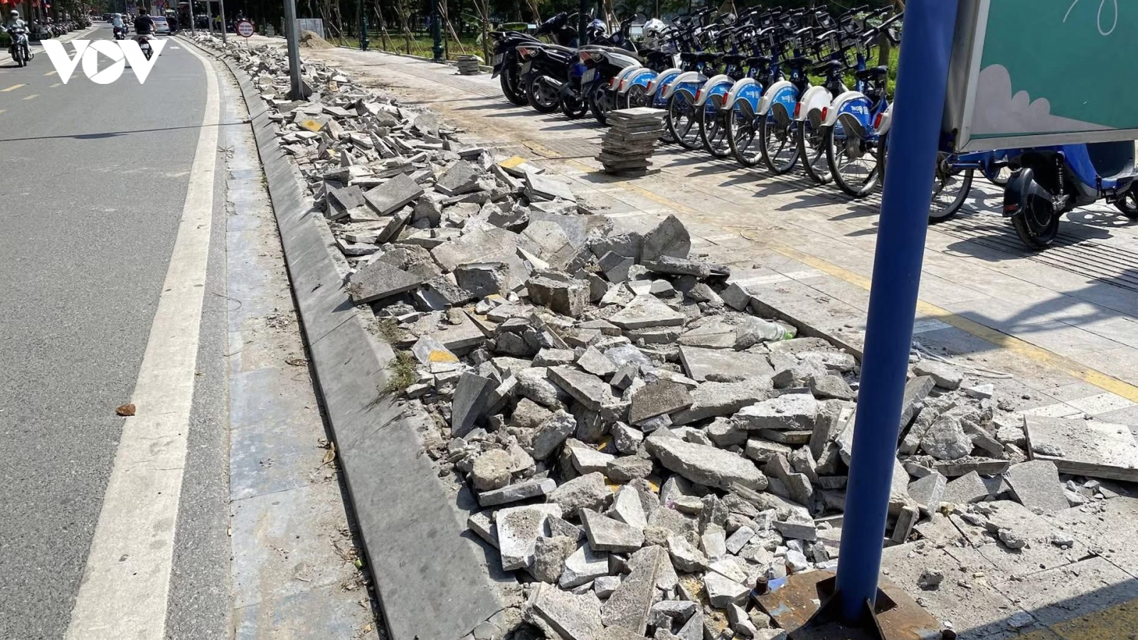 Vụ đục phá vỉa hè: Phường Hai Bà Trưng báo cáo gì với Thành ủy Hà Nội?