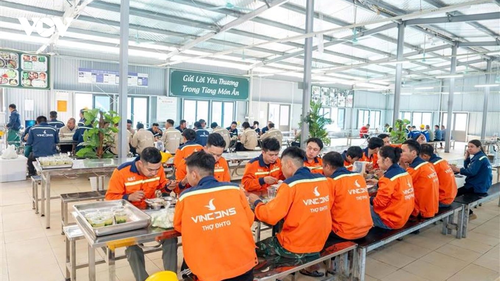 Vingroup tuyển dụng hơn 20.000 lao động cho Khu đô thị Thể thao Quốc tế Hà Nội