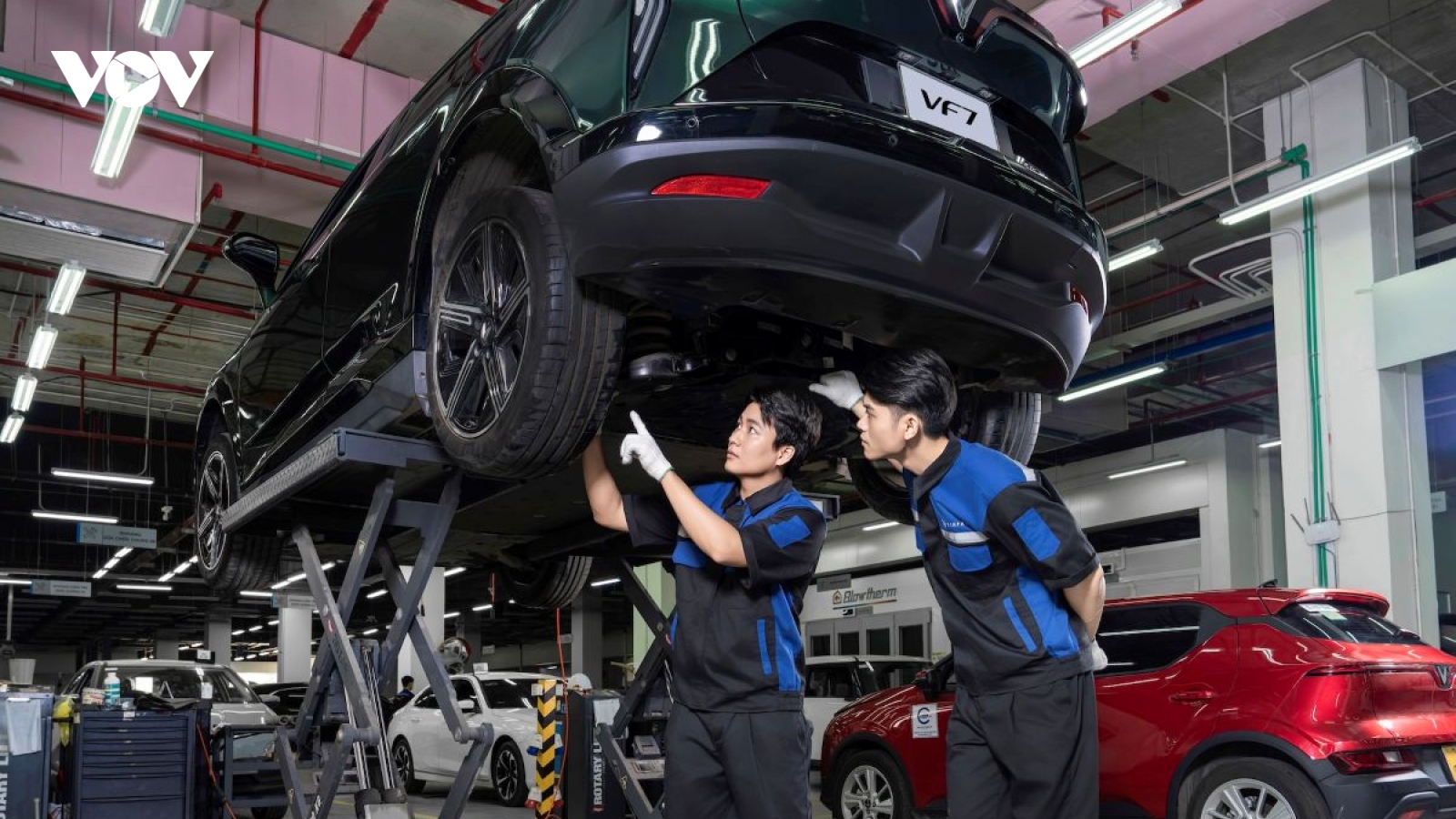 Đi bảo dưỡng tại VinFast, khách hàng được “chiều” tới mức nào?