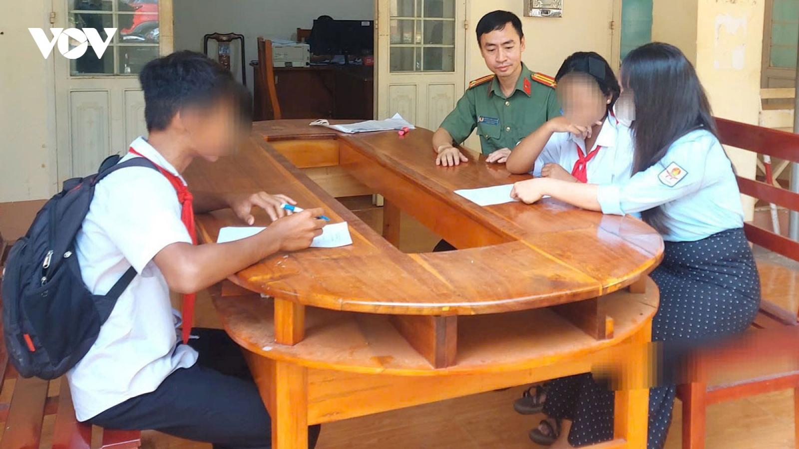 Nữ sinh Đồng Nai bị bạn nam cùng lớp dùng AI chế ảnh nhạy cảm vì mâu thuẫn