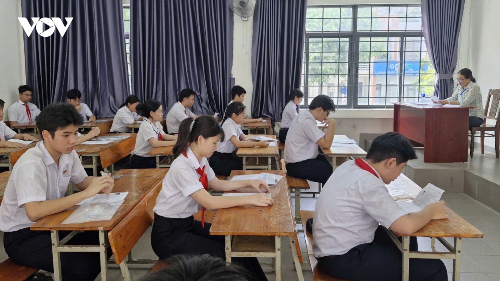 Đề thi Ngữ văn vào lớp 10 THPT chuyên KHXH&NV hỏi về "niềm tin trong cuộc sống"