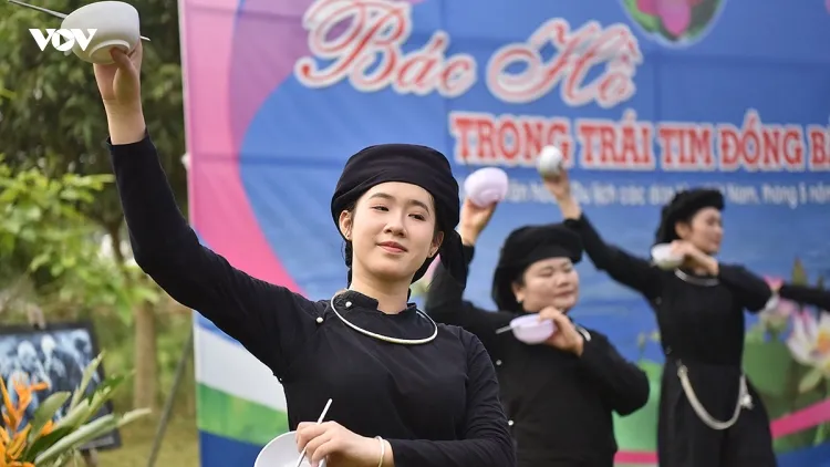 Tưng bừng chuỗi hoạt động văn hóa - nghệ thuật “Bác Hồ trong trái tim đồng bào”