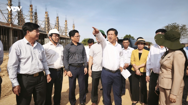 Đắk Lắk huy động lực lượng hỗ trợ thi công các trường liên cấp vùng biên