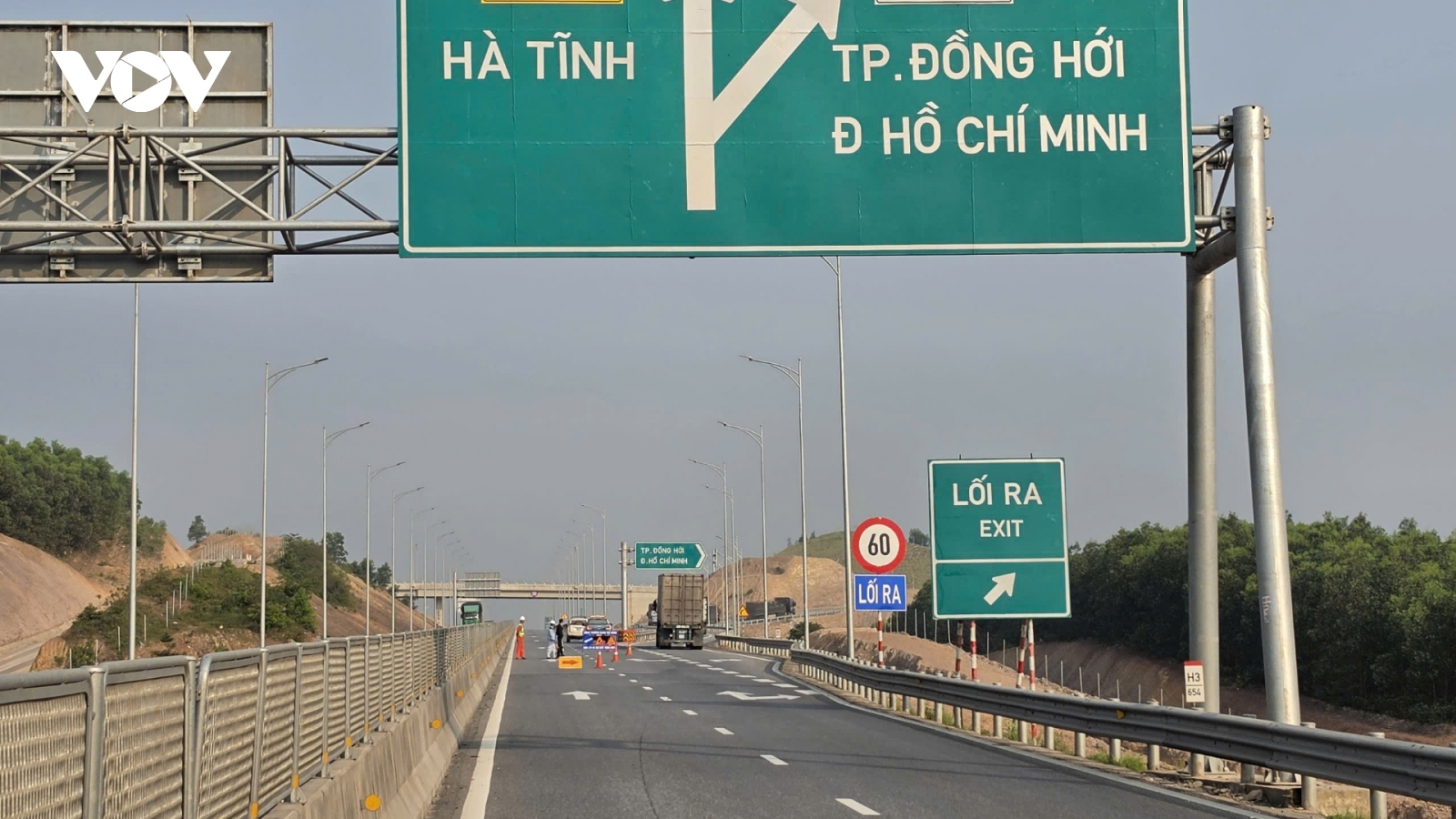 Cấm đường để thi công cao tốc đoạn Vũng Áng - Cam Lộ qua tỉnh Quảng Trị