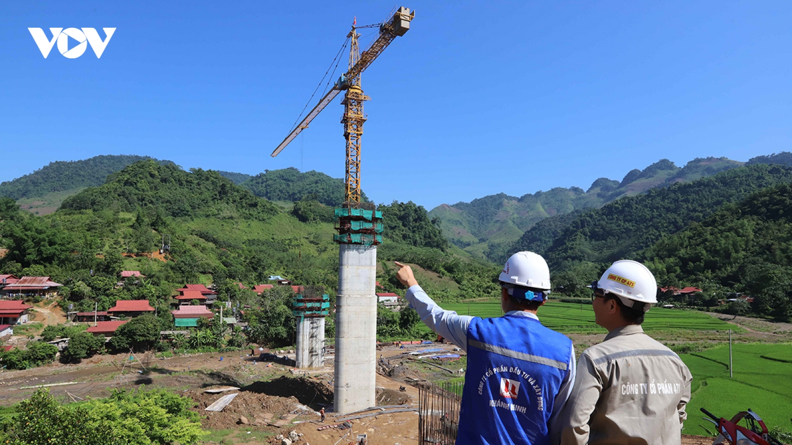 Cận cảnh cao tốc Hòa Bình - Mộc Châu đoạn qua xã Vân Hồ, Sơn La