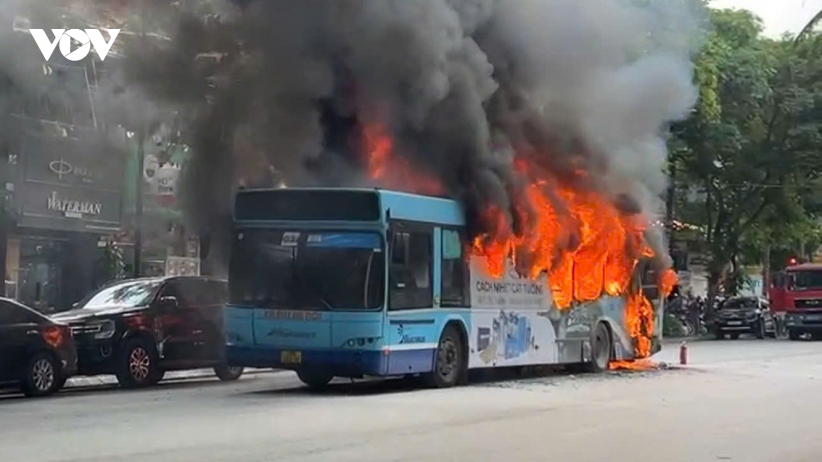Xe buýt bốc cháy dữ dội trên phố Lý Thường Kiệt có lộ trình tuyến như thế nào?