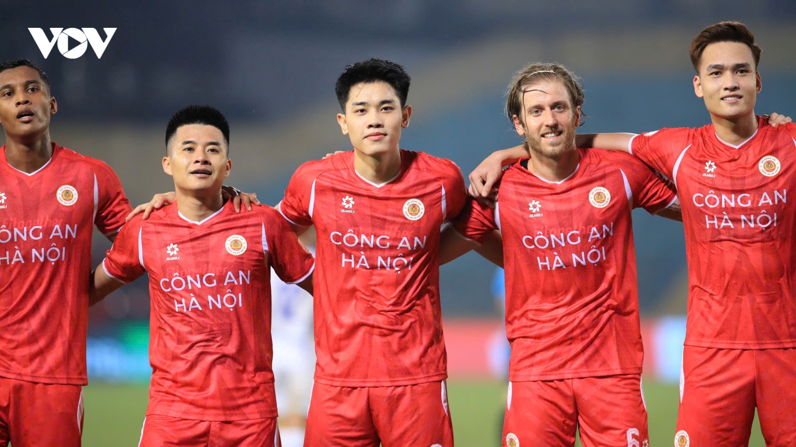 CLB CAHN rộng cửa “kết liễu” cuộc đua vô địch ngay ở vòng 23 V-League 2025/2026